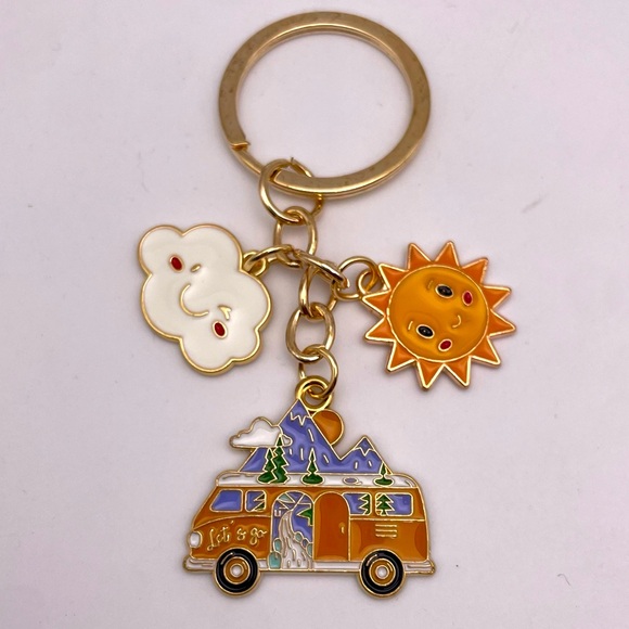 ADVENTURE AHEAD | Camper Van | Bag Charm | Keychain (Brand New!) 💘 - Picture 2 of 9